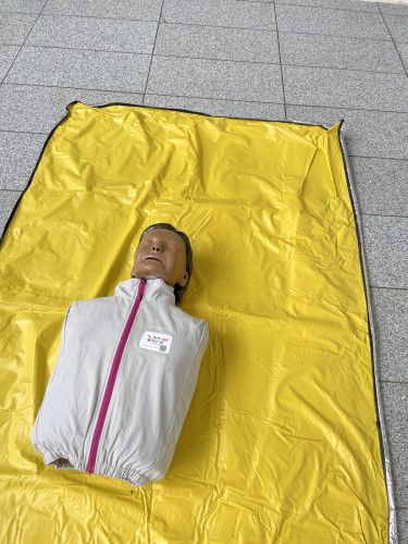 Erste-Hilfe-Puppe